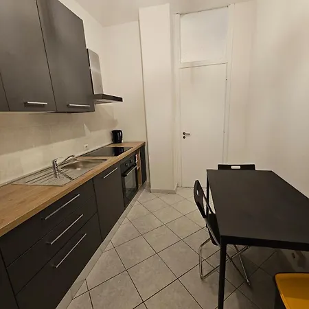 In Como, Switzerland アパート