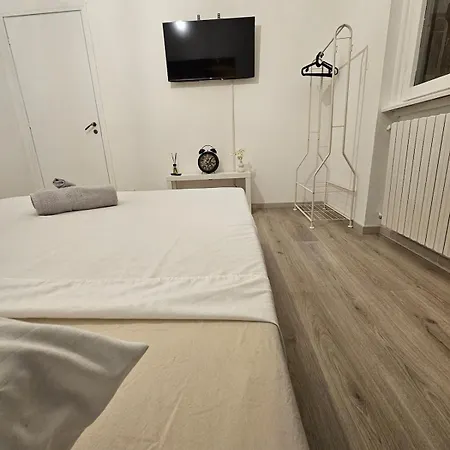 In Como, Switzerland アパート *