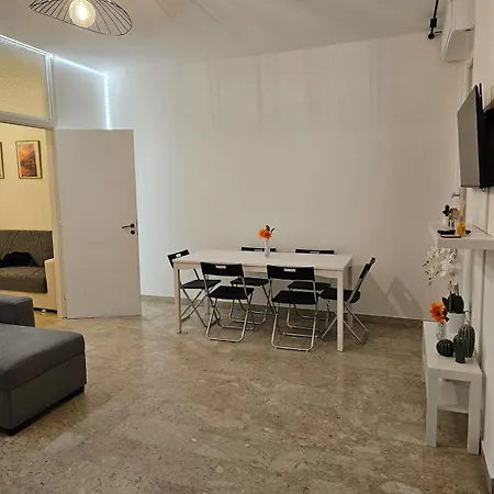 In Como, Switzerland * 科莫